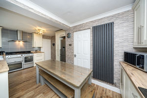 KITCHEN- click for photo gallery